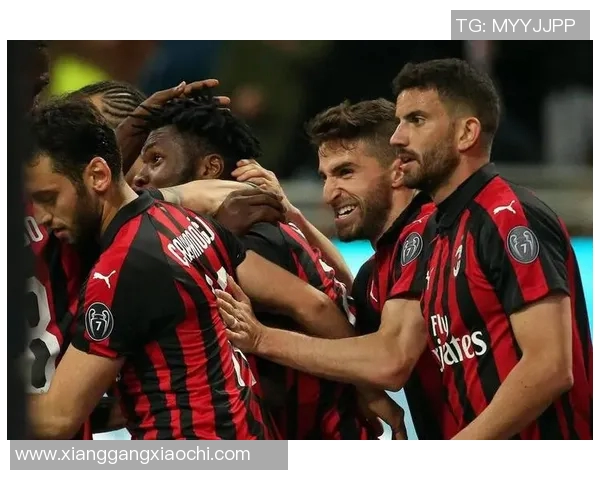 那不勒斯球员在比赛中表现出色取得胜利展现团队精神与个人能力